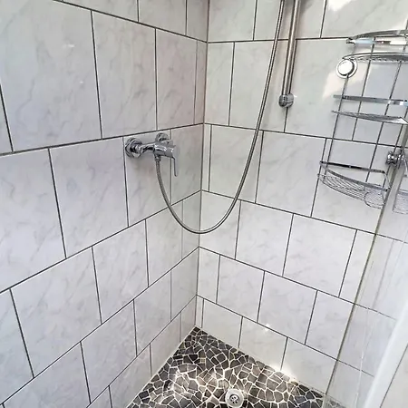 Seeblick Hotel-ferienwohnung- Obermaubach Διαμέρισμα *